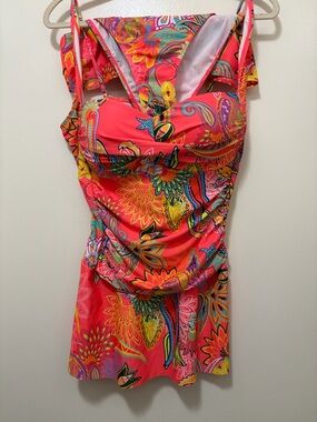 Women's Pink Floral Print Tankini - Vibrant Paisley Swimwear. Size 20